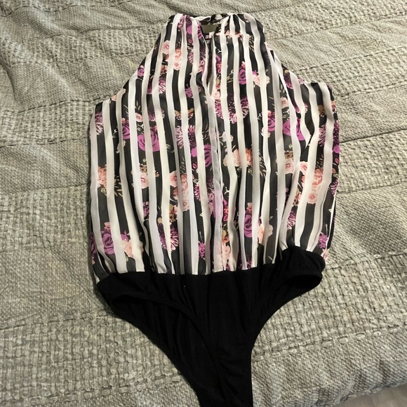 Vintage Guess Flower BodySuit - Picture 2 of 6